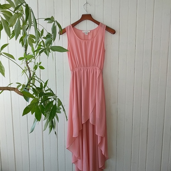 Sans Souci Dresses & Skirts - Sans Souci pink chiffon layered high low dress S